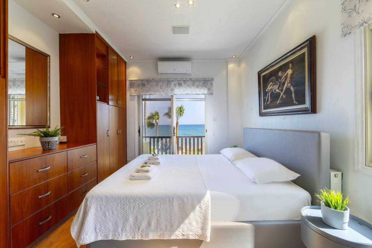 Beachfront Villa Carpe Diem Kiti Exterior foto