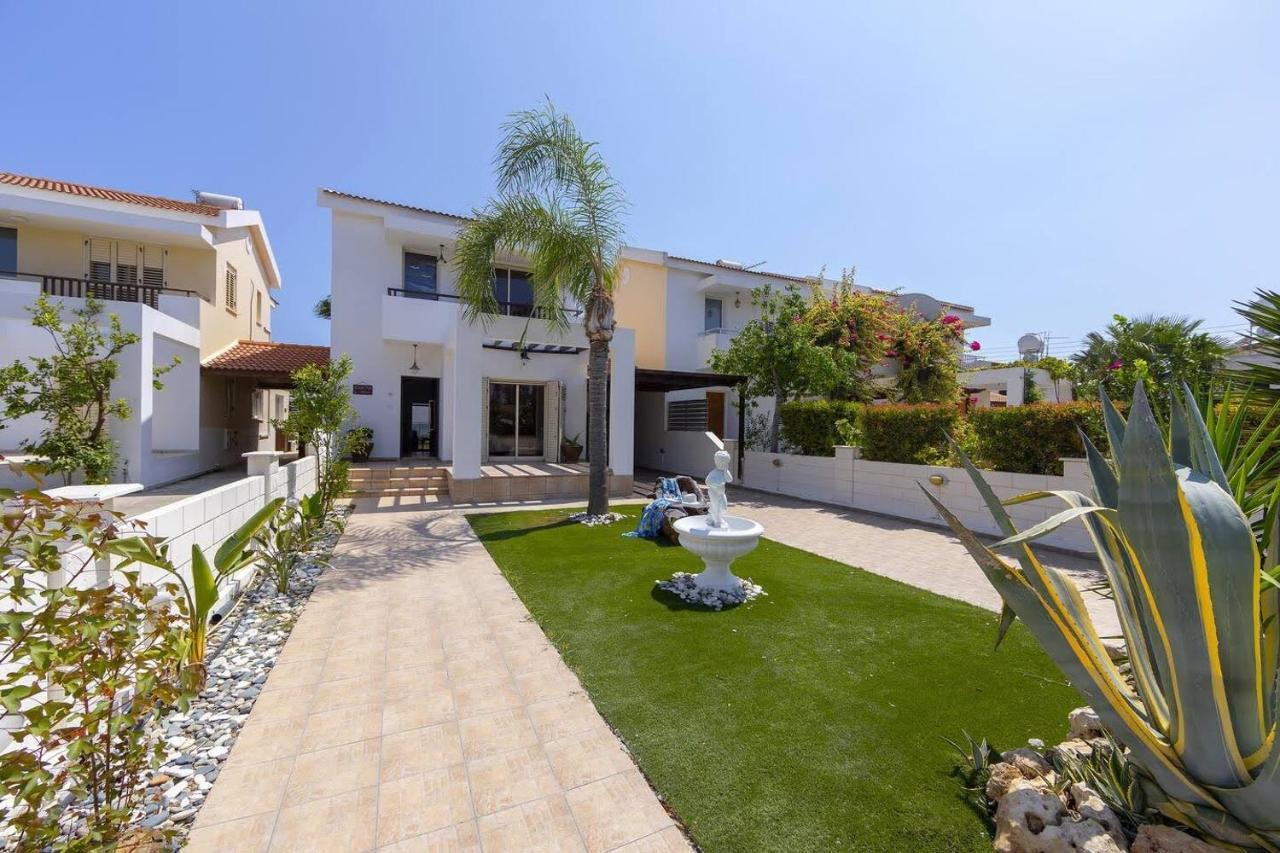 Beachfront Villa Carpe Diem Kiti Exterior foto
