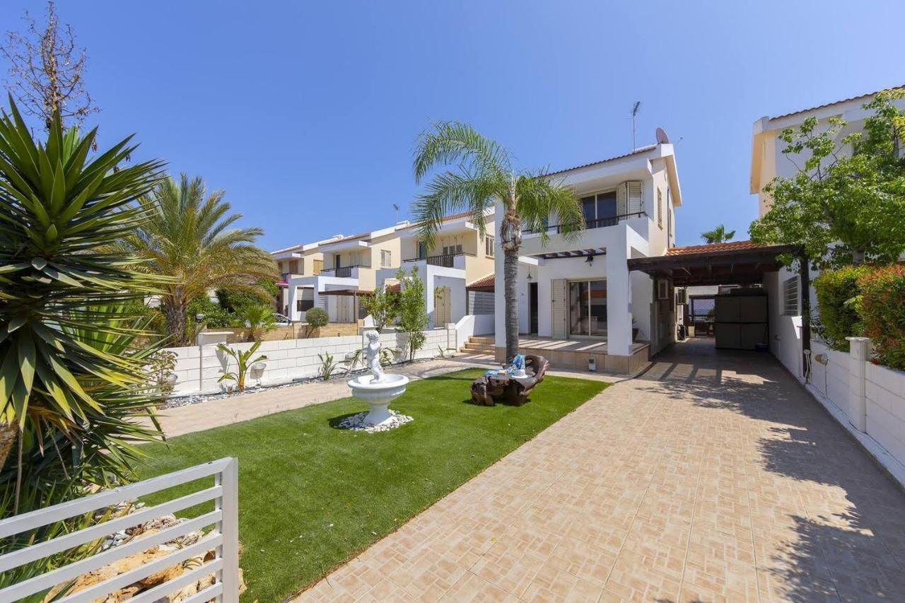 Beachfront Villa Carpe Diem Kiti Exterior foto