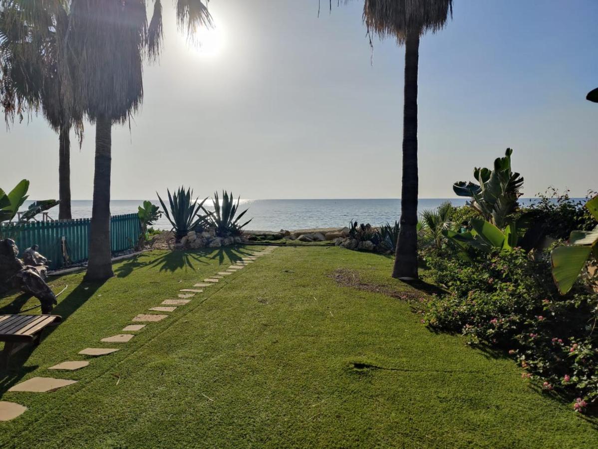 Beachfront Villa Carpe Diem Kiti Exterior foto