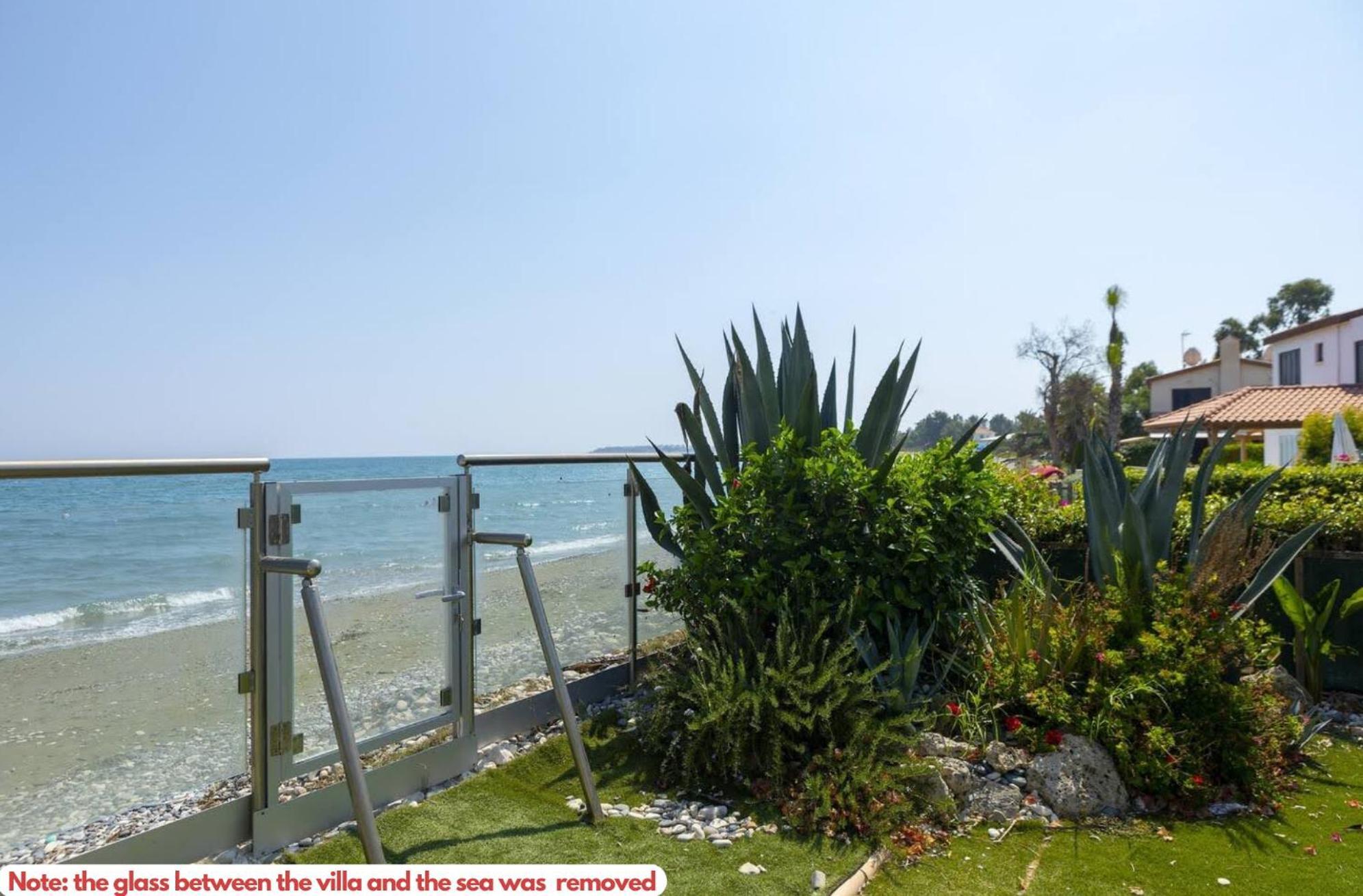 Beachfront Villa Carpe Diem Kiti Exterior foto